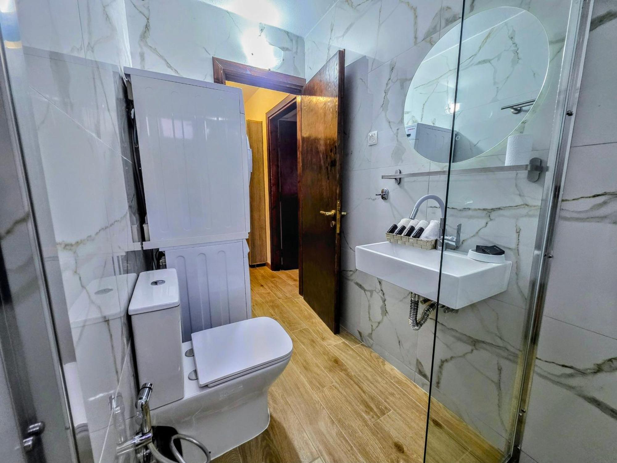 شقة The Elysian At Nicopolis Jacuzzi Nikopolis المظهر الخارجي الصورة